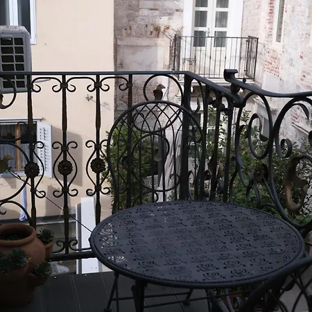 Superior Luxury Split