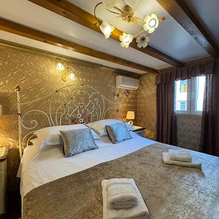 Superior Luxury Apartment *