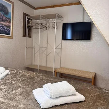 Superior Luxury * Split