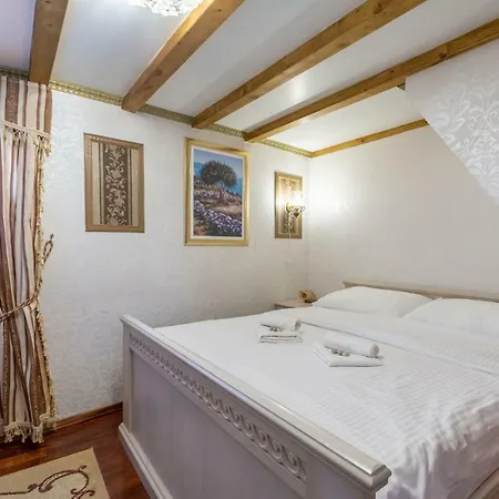 Superior Luxury Apartment